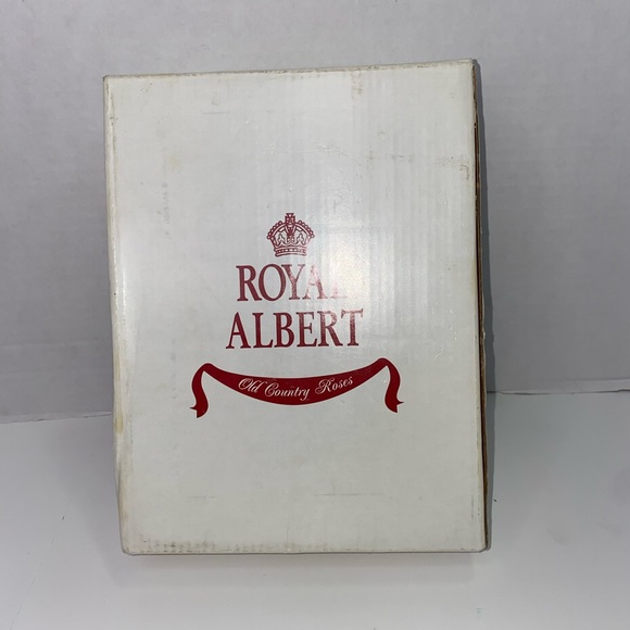 NWT Royal Albert Old Country Roses Tree Candy Dish New - Picture 3 of 5